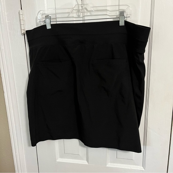 Athleta Brooklyn Mid Rise Skort Black Skirt Built in Shorts Plus Size 20 R2 - Picture 4 of 7
